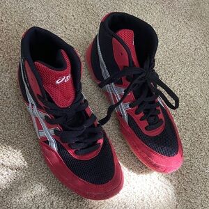 ASICS Black and Red High-Top Sneakers y2K wrestling shoes